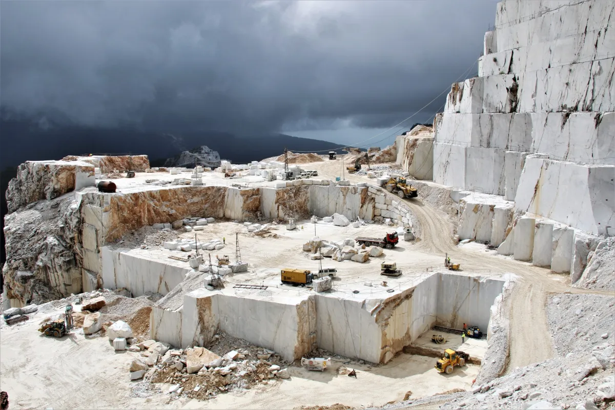 Italian marble mine source